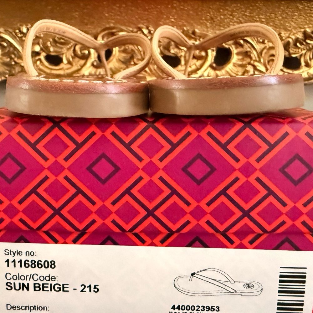 Tory Burch, Terra Thong Leather Sandals, Beige, Size 6 - Picture 8 of 11